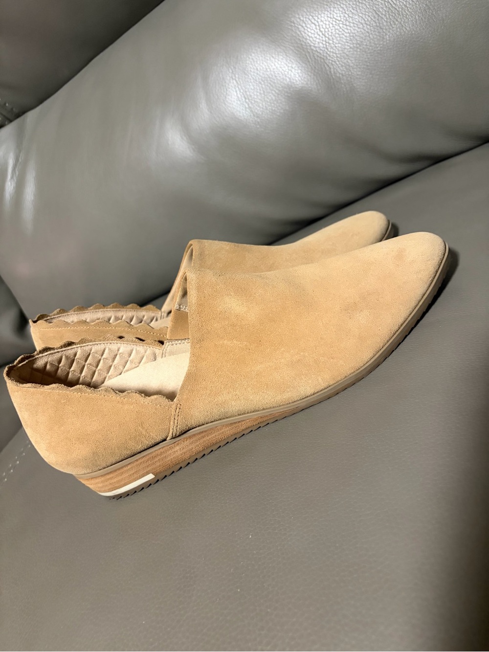 DR. SCHOLL'S WOMEN'S KATY Suede Slip-On Shoe in Tan